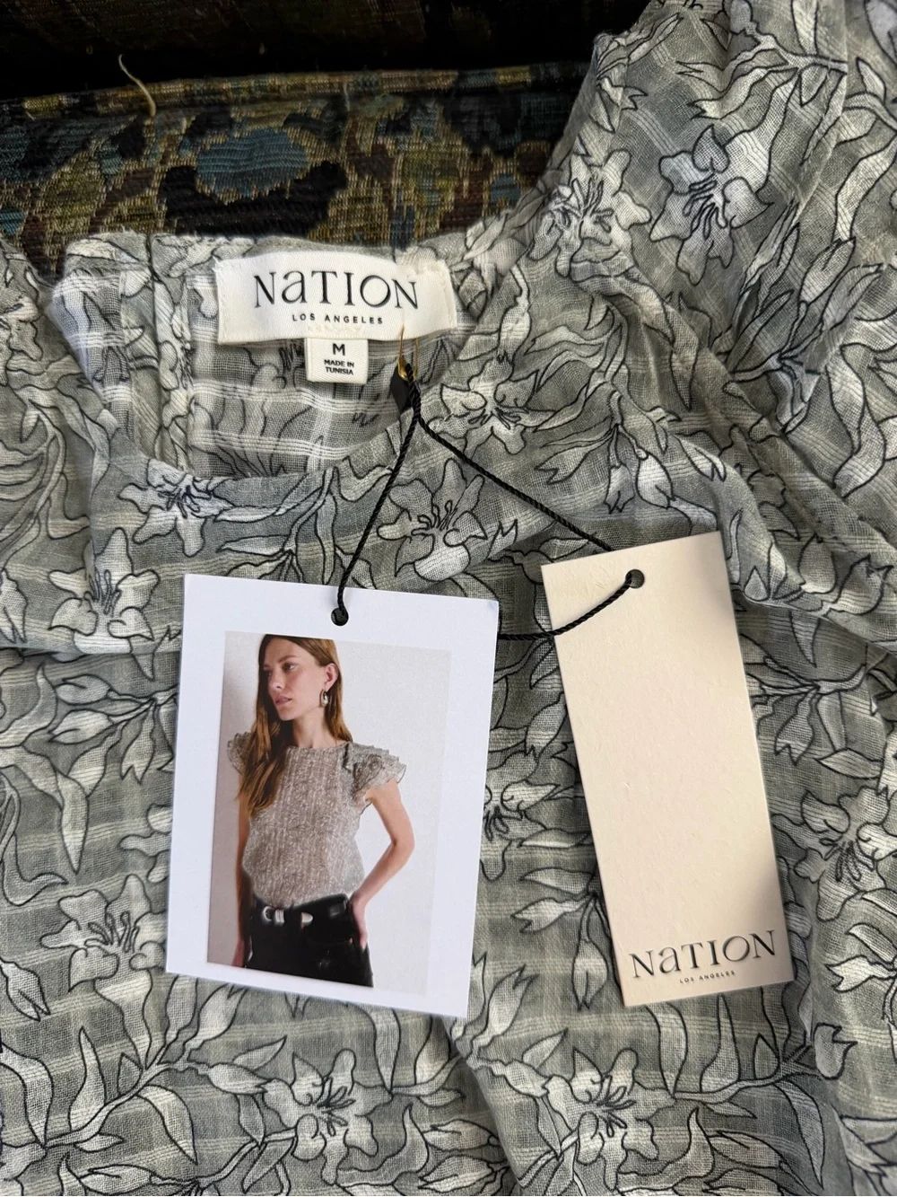 NWT Nation LTD Gray Floral Cotton Gauze Flutter Sleeve Top Medium - Picture 5 of 8